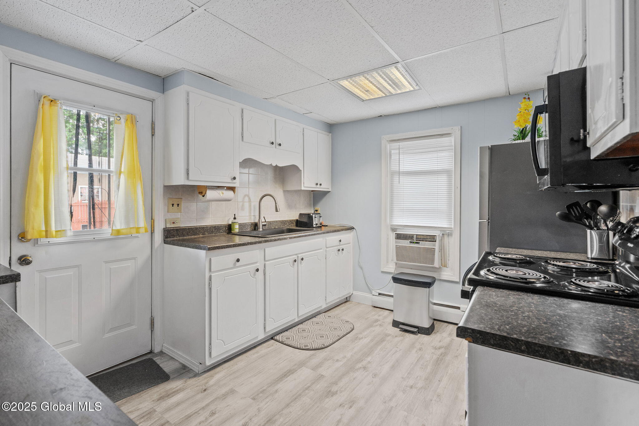 25 Thomson Avenue, Glens Falls, New York image 12