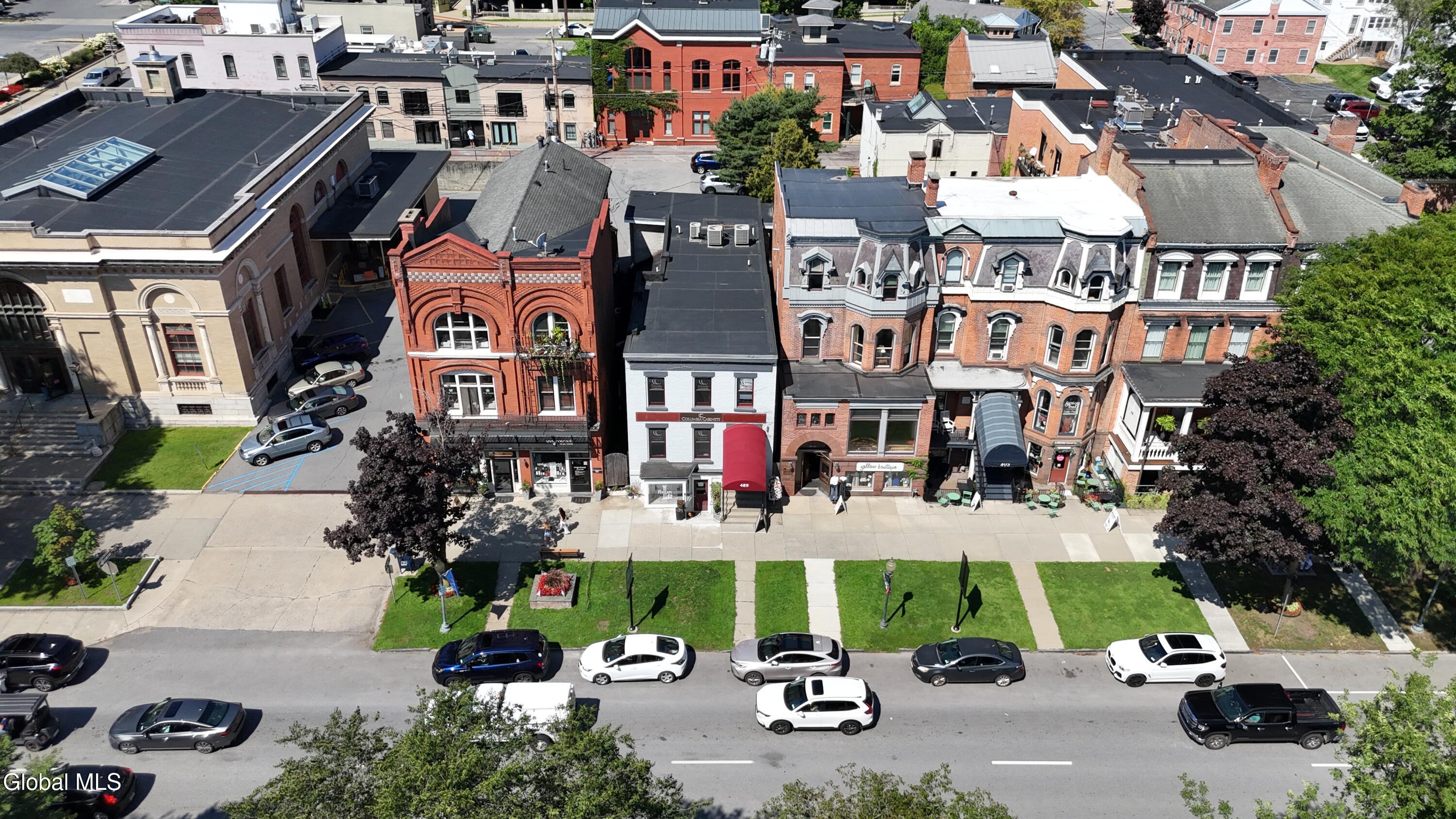 489 Broadway