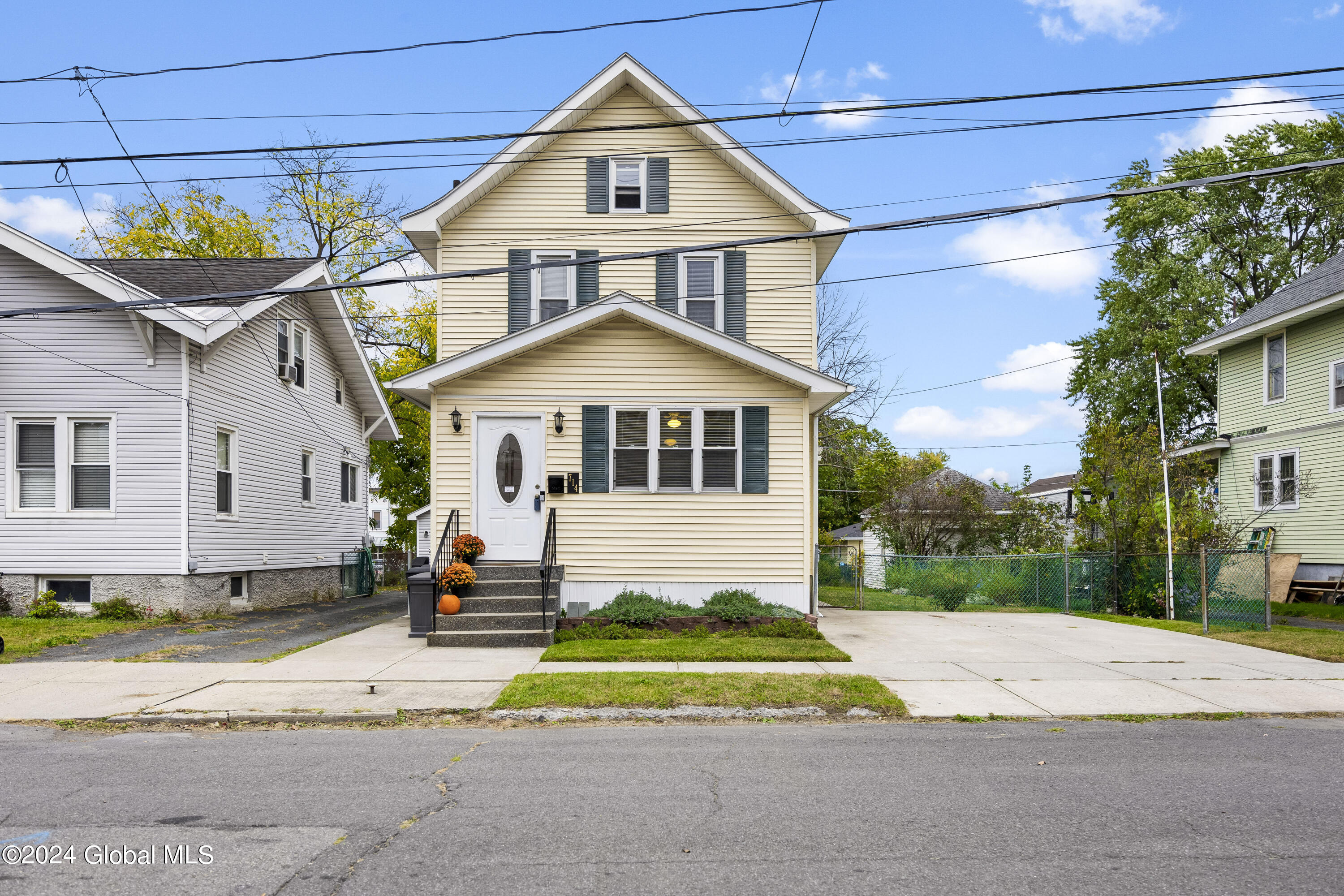 714 6th Avenue, Watervliet, New York image 1