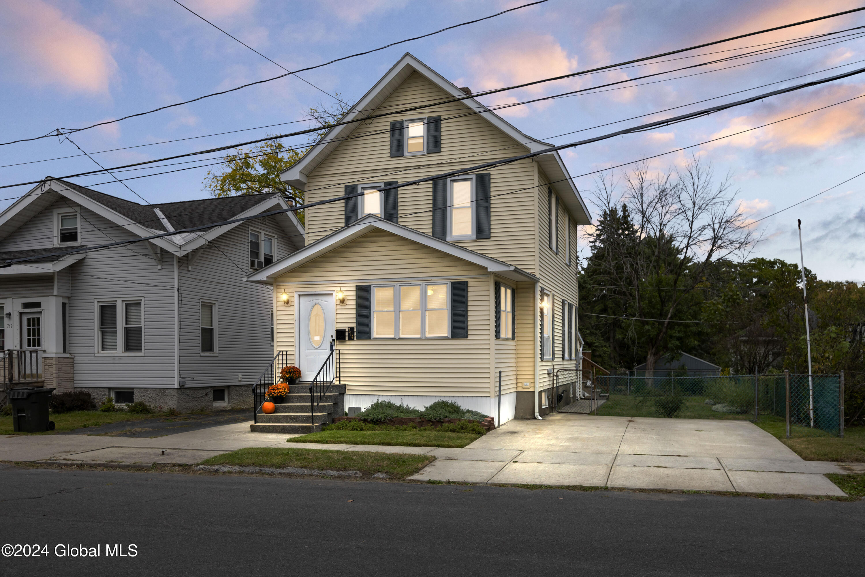 714 6th Avenue, Watervliet, New York image 32