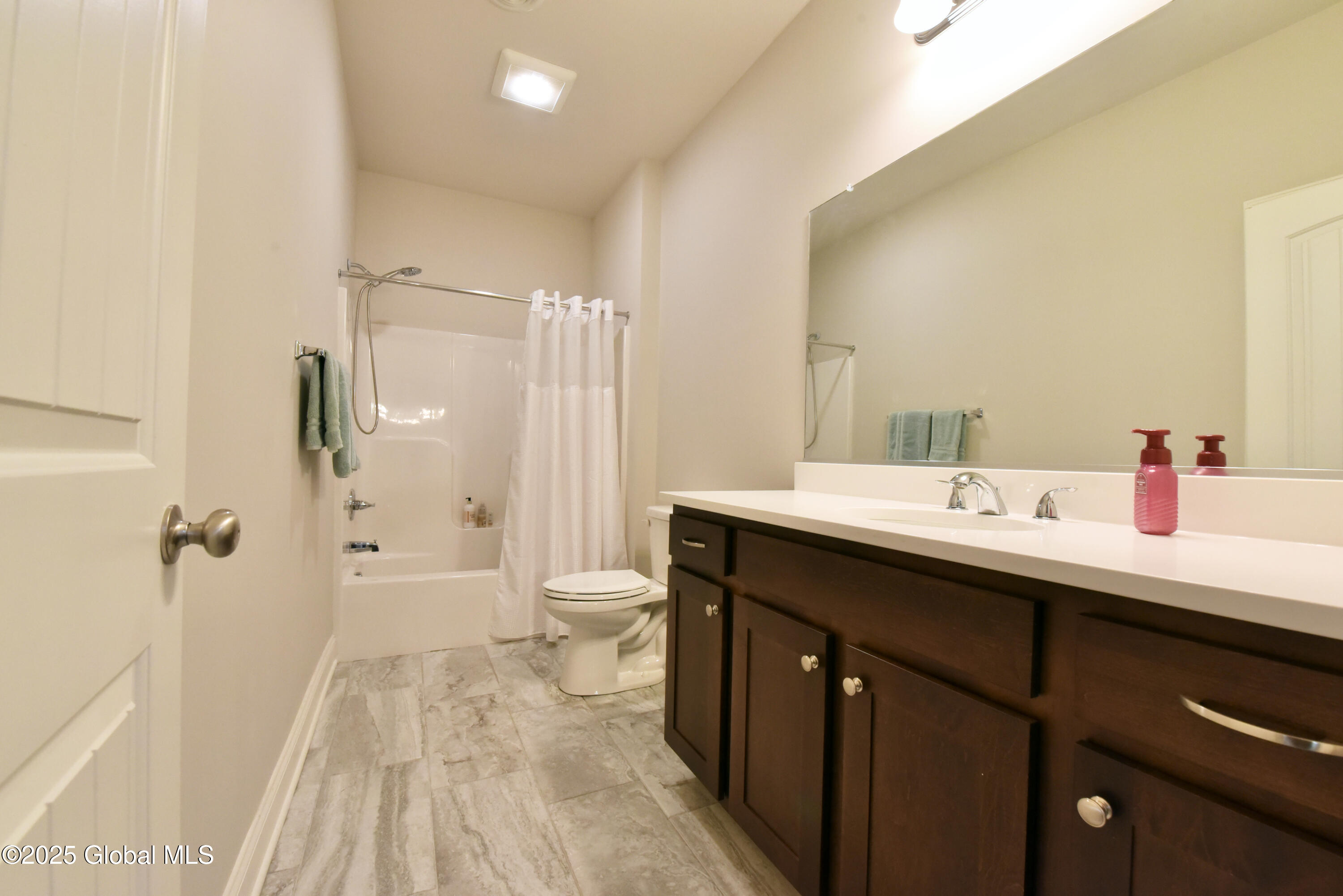 Ballston Spa, New York 12020, United States, 3 Bedrooms Bedrooms, ,2 BathroomsBathrooms,Residential,Active,153952