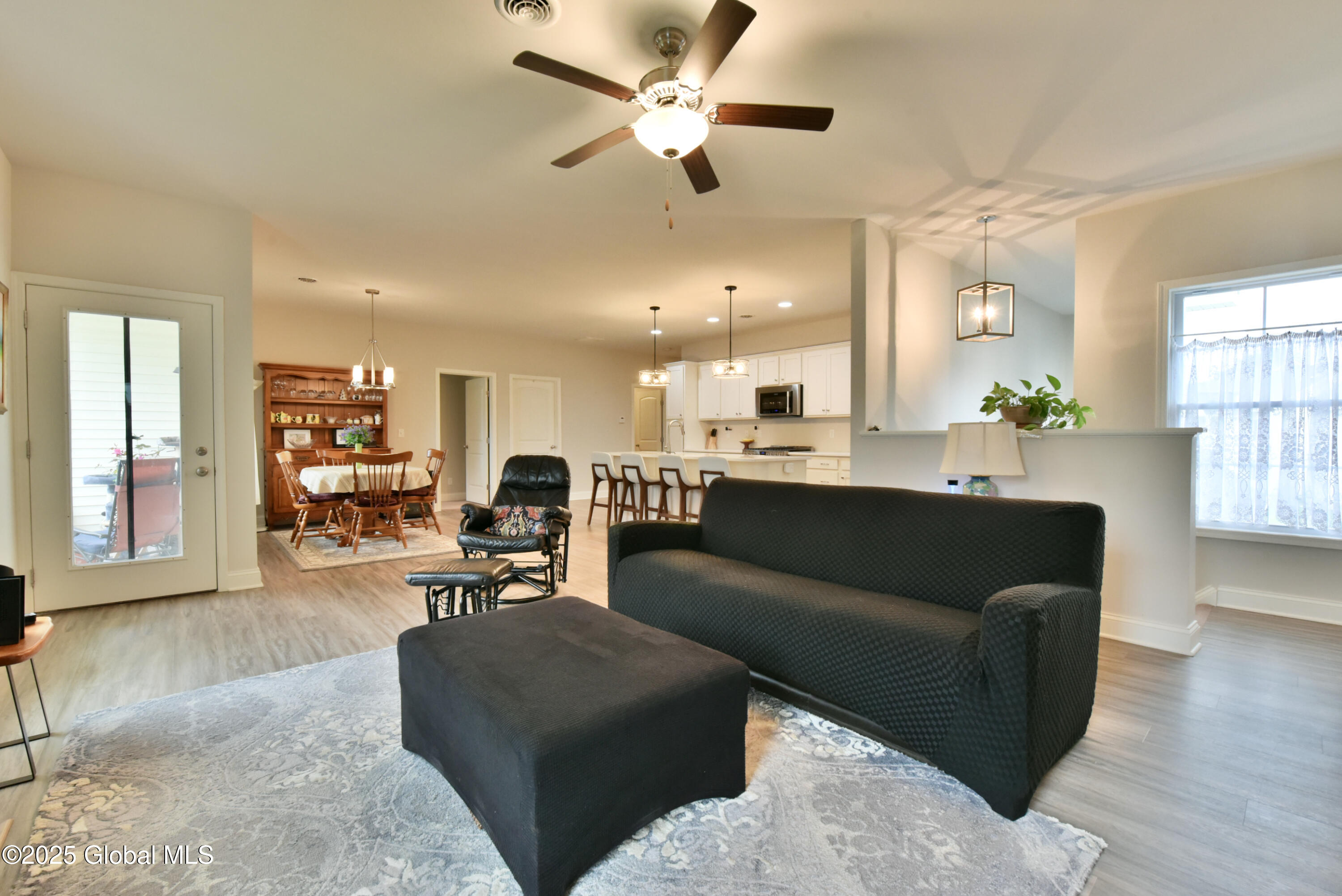 Ballston Spa, New York 12020, United States, 3 Bedrooms Bedrooms, ,2 BathroomsBathrooms,Residential,Active,153952