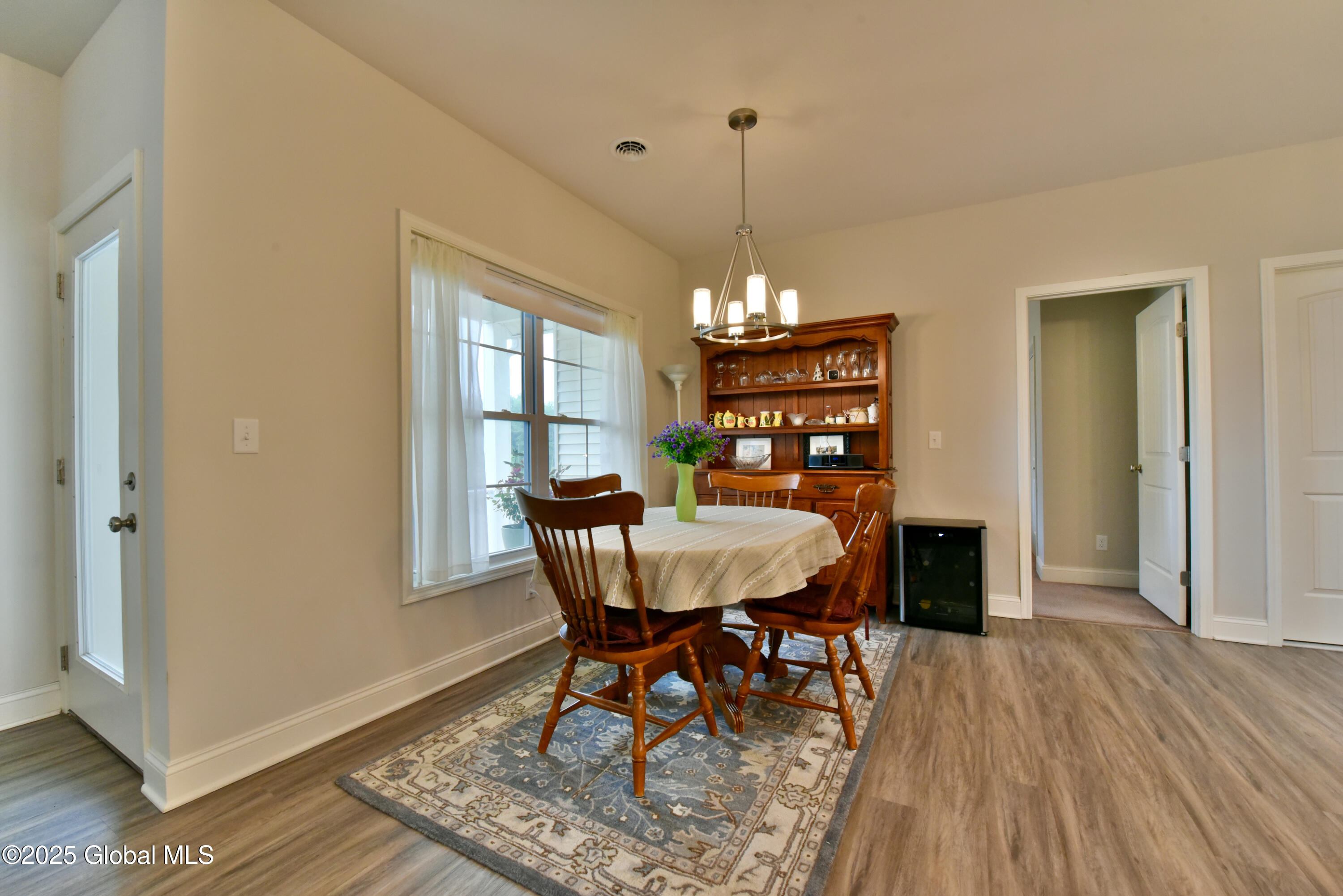 Ballston Spa, New York 12020, United States, 3 Bedrooms Bedrooms, ,2 BathroomsBathrooms,Residential,Active,153952