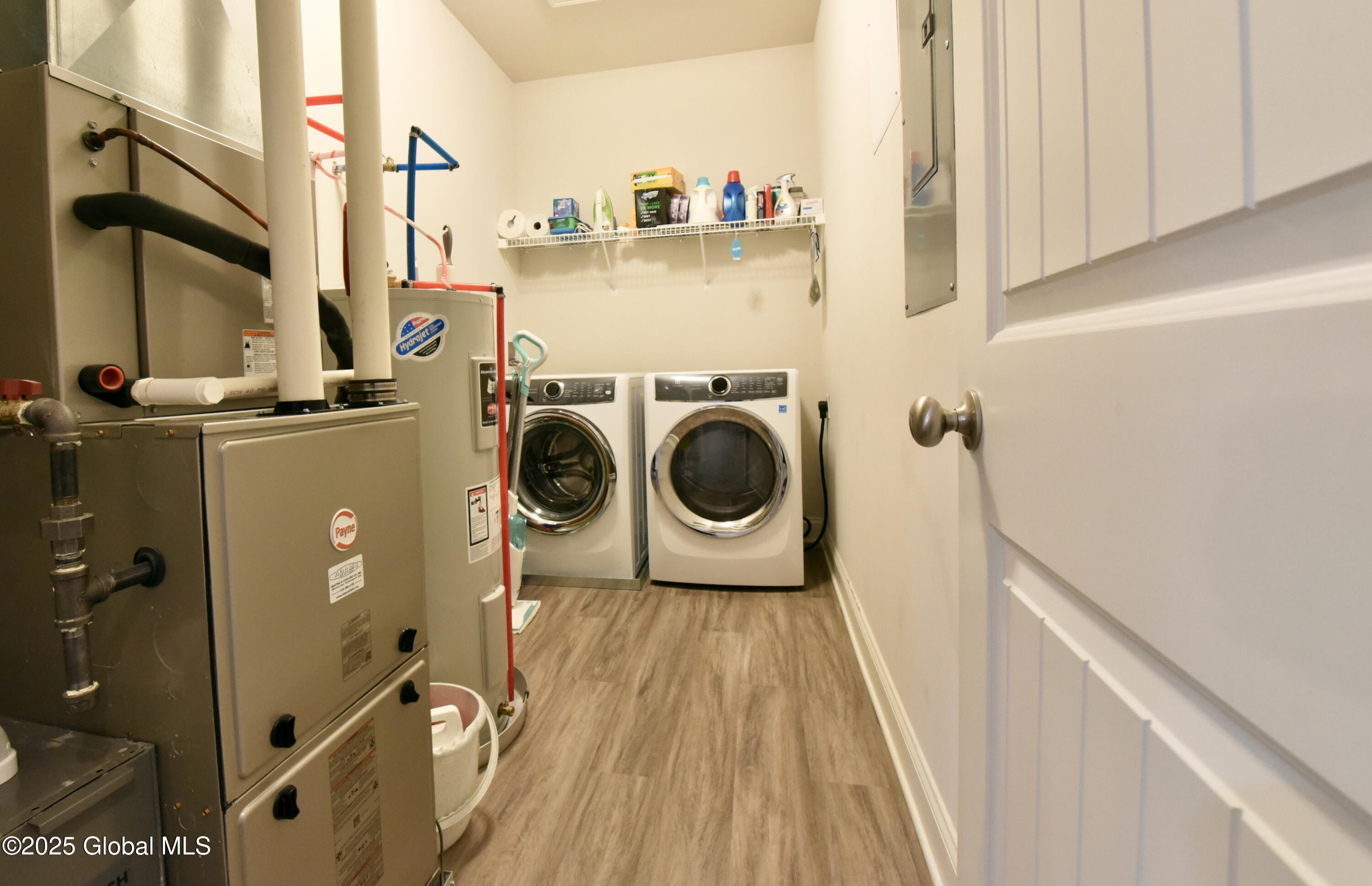 Ballston Spa, New York 12020, United States, 3 Bedrooms Bedrooms, ,2 BathroomsBathrooms,Residential,Active,153952