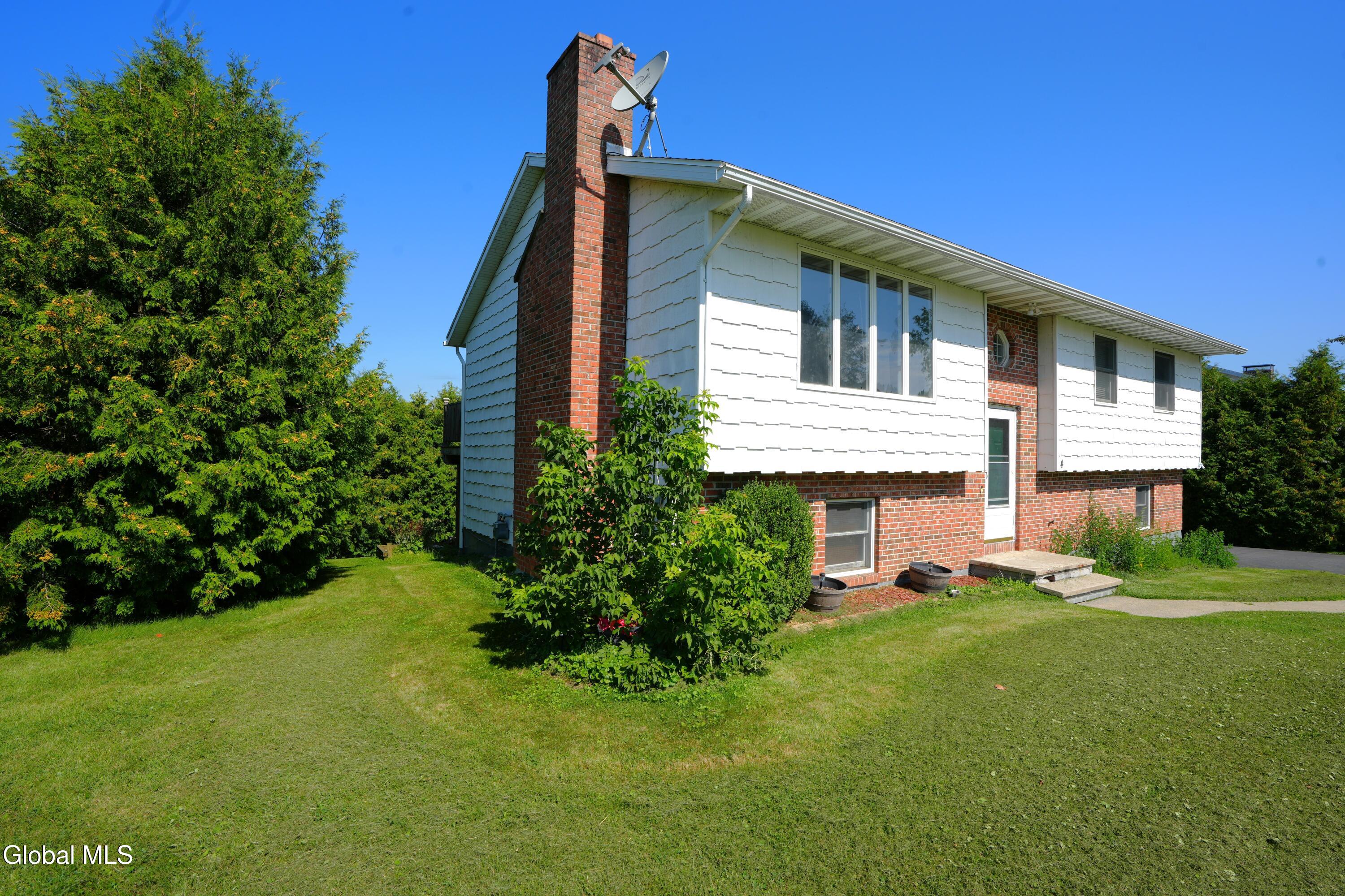 4 Sylvia Lane