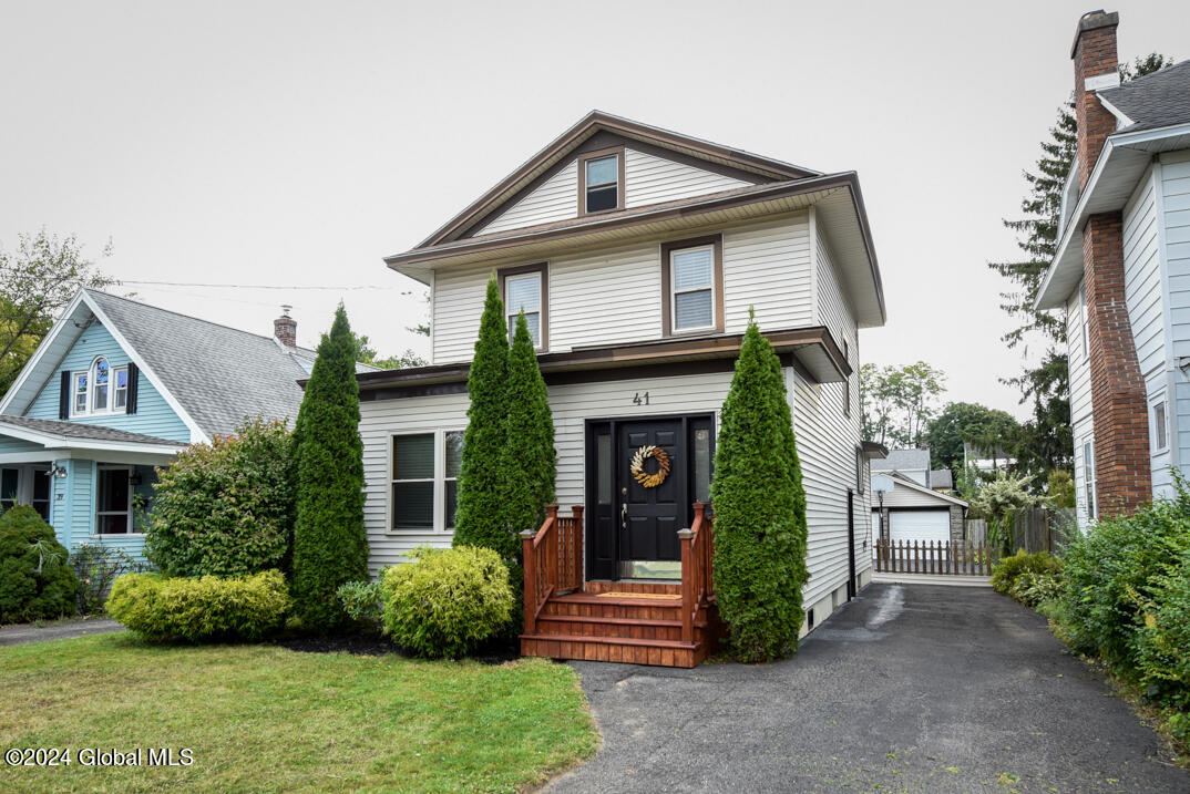 41 Rose Court, Albany, New York image 2