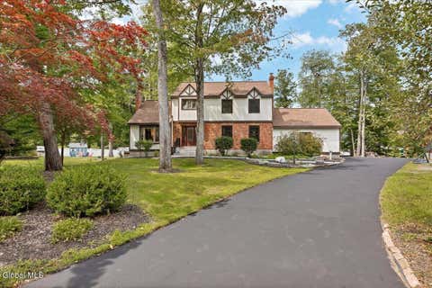 Photo of 17 Bittersweet Lane, Clifton Park, NY 12065 (MLS # 202623918)