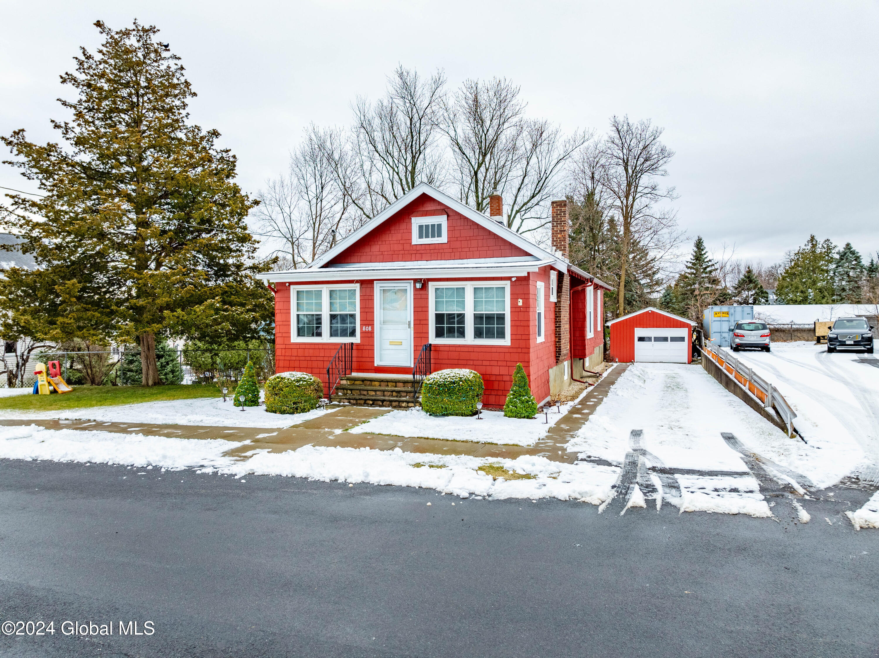 808 7th Street, Watervliet, New York image 1