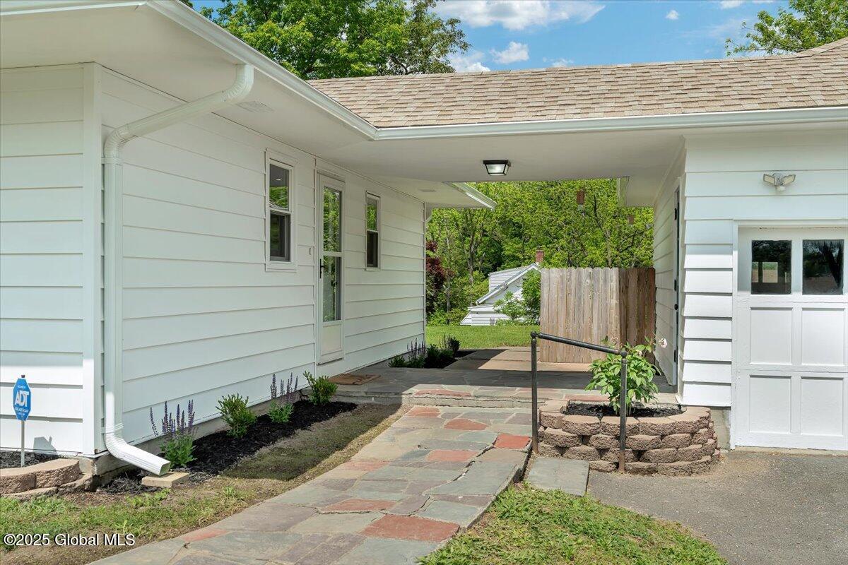 55 Fairview Avenue, Hudson, New York image 2