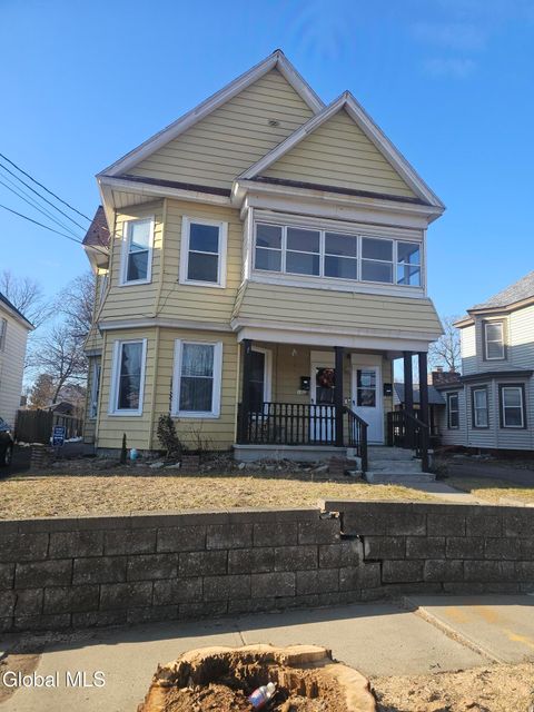 Photo of 1008 Helderberg Avenue, Schenectady, NY 12306 (MLS # 202611390)