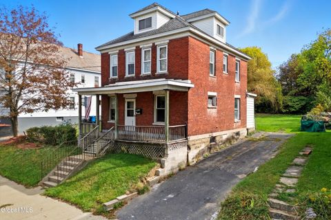 Photo of 1920 Avenue B, Schenectady, NY 12308 (MLS # 202527747)