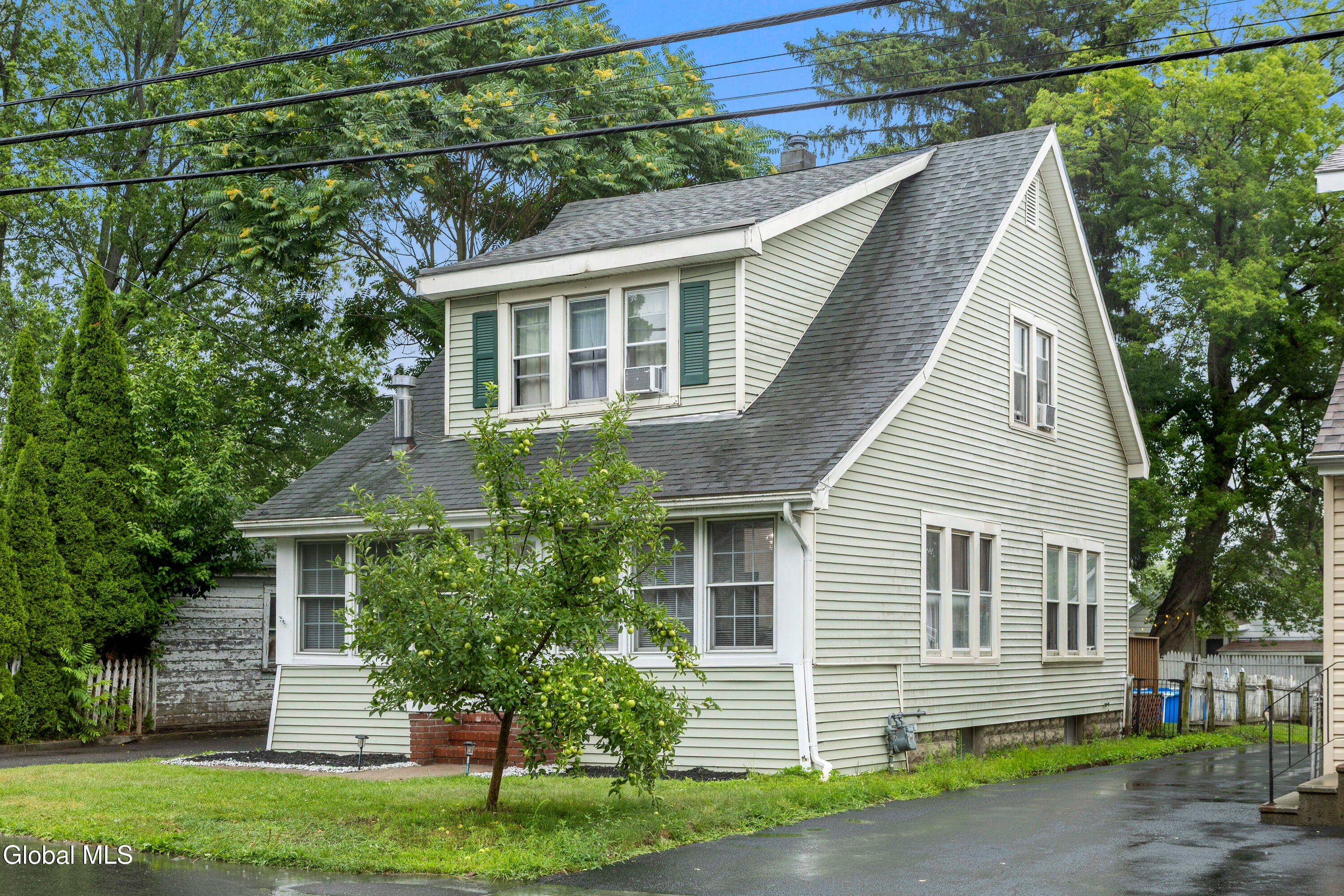 4 Maplewood Avenue