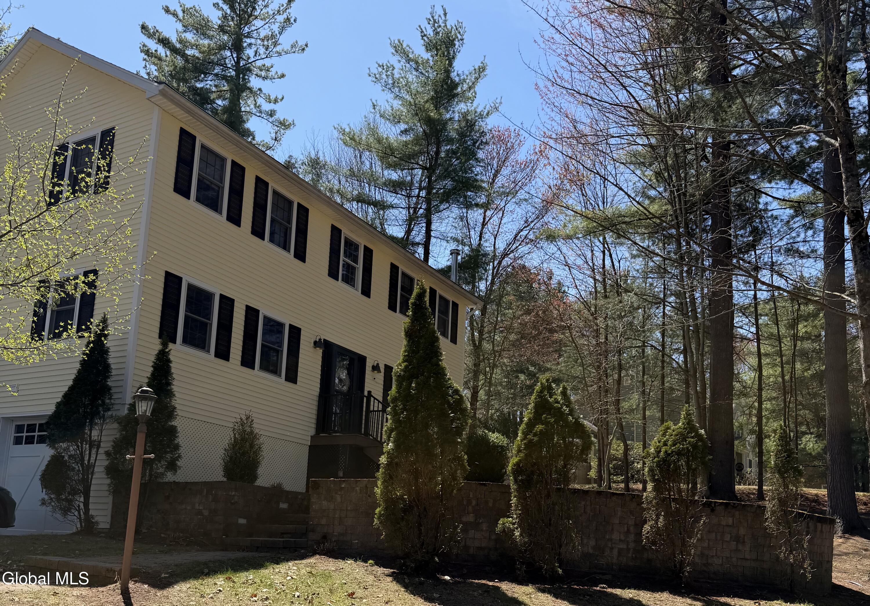 9 Amethyst Drive