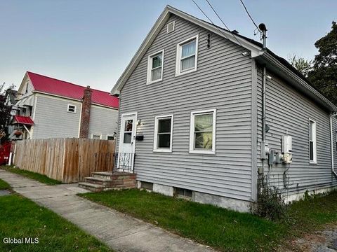 Photo of 1016 4th Street, Rensselaer, NY 12144 (MLS # 202528211) Photo of 1016 4th Street, Rensselaer, NY 12144 (MLS # 202528211)