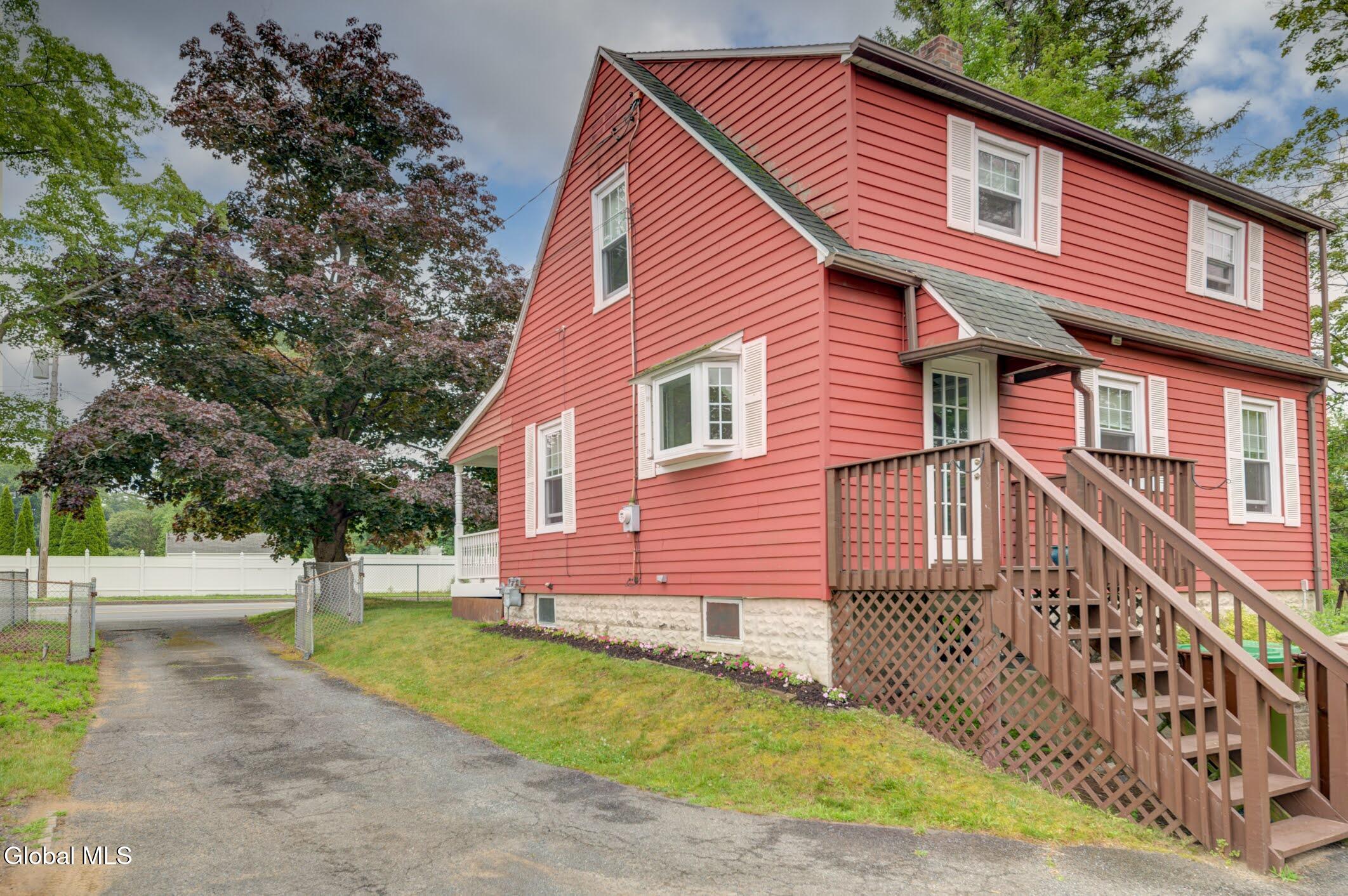 221 Schoolhouse Road