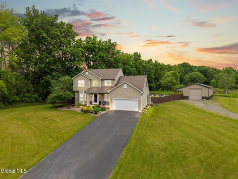 Photo of 7 Oneida View Drive, Pennellville, NY 13132 (MLS # 202619906)