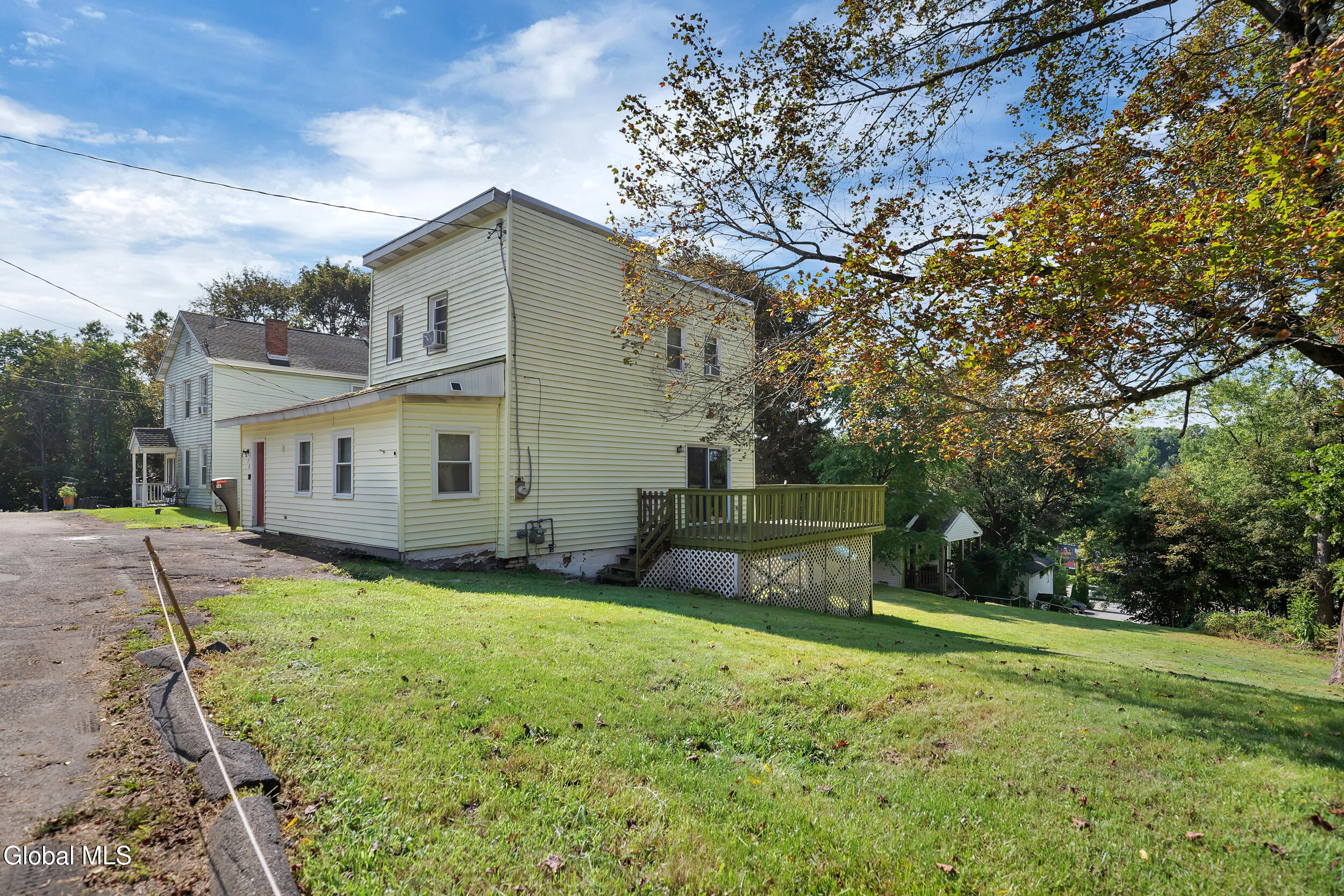 16 Billings Avenue