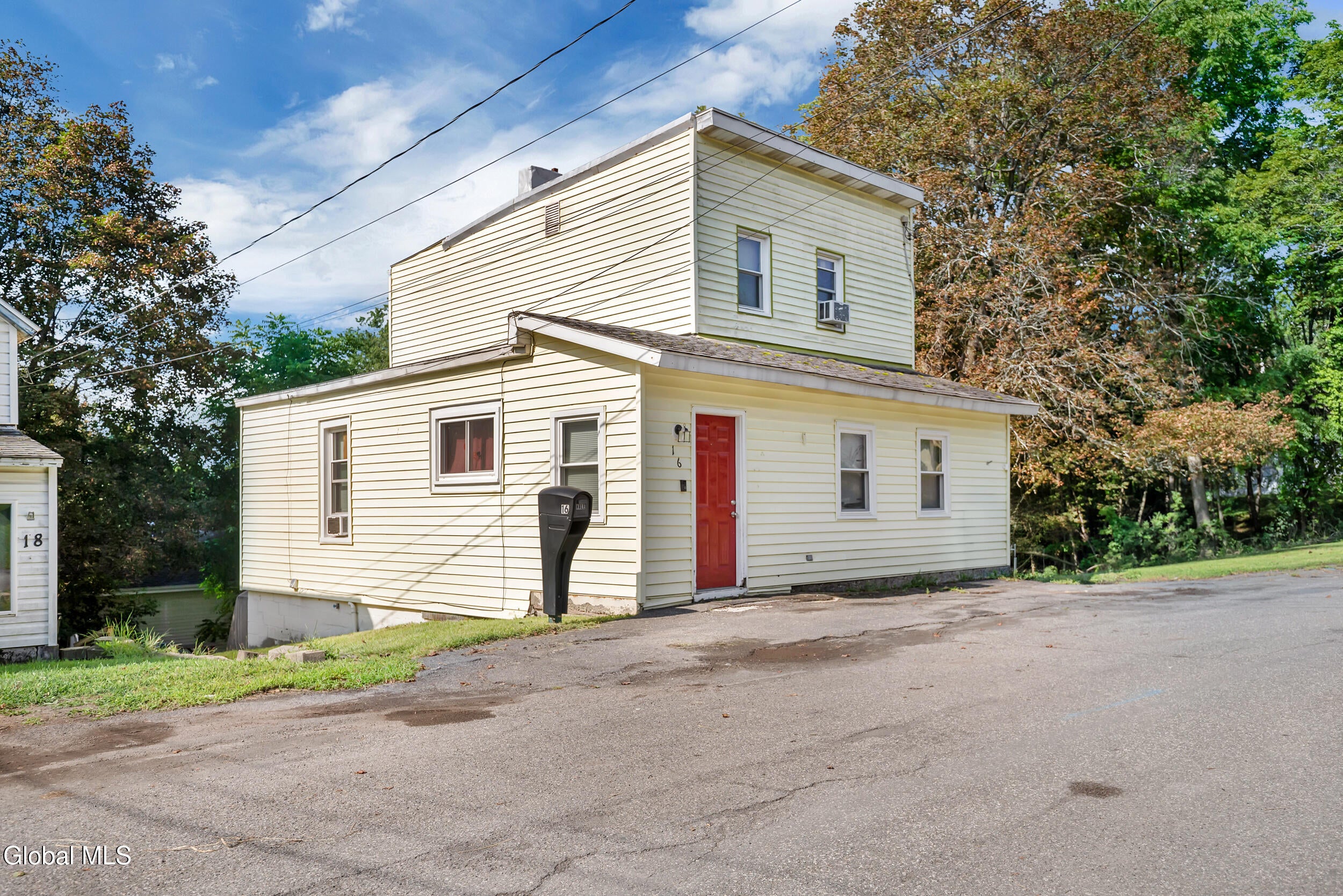 16 Billings Avenue