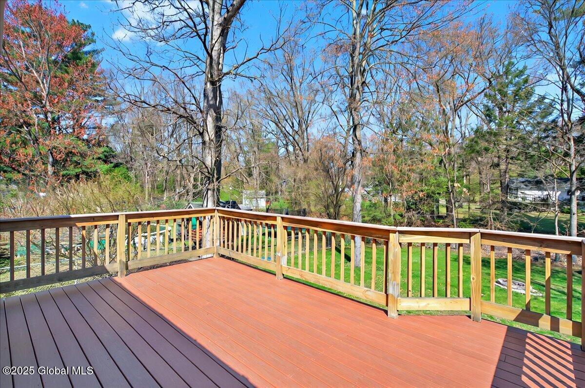 52 Curt Boulevard, Saratoga Springs, New York image 23