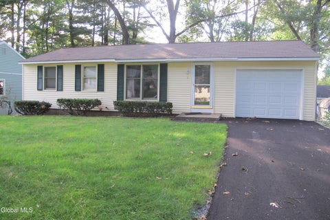 Photo of 9 Prospect Drive, Saratoga, NY 12866 (MLS # 202627612)
