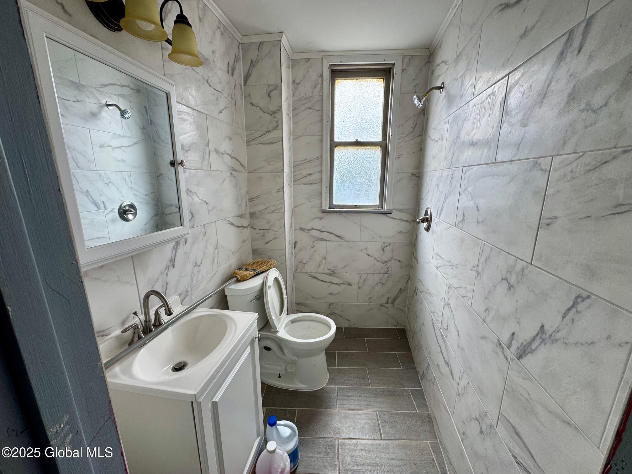 283 E Main Street, Amsterdam, New York image 7