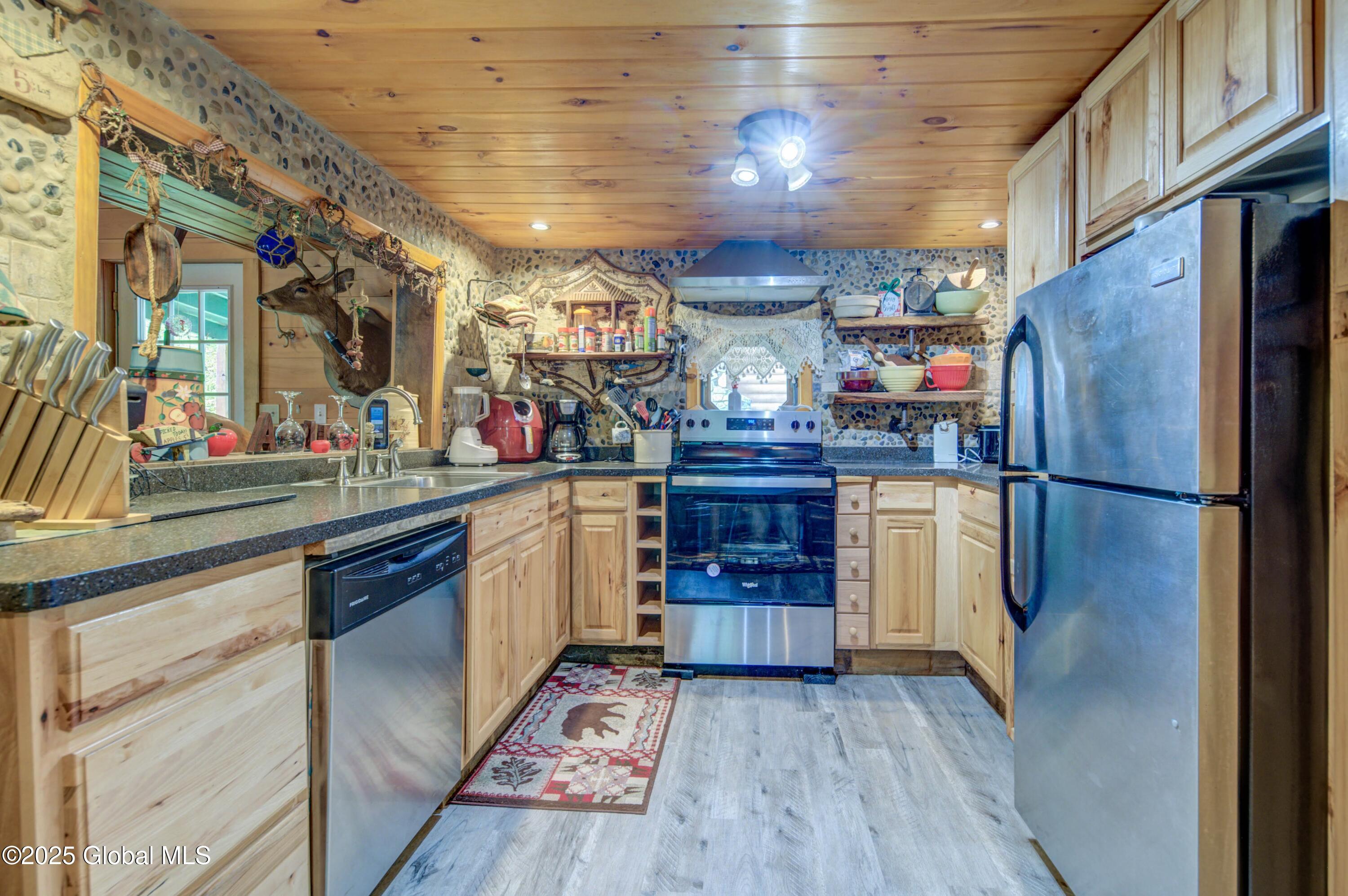 34 Rosebloom Road, Hadley, New York image 13