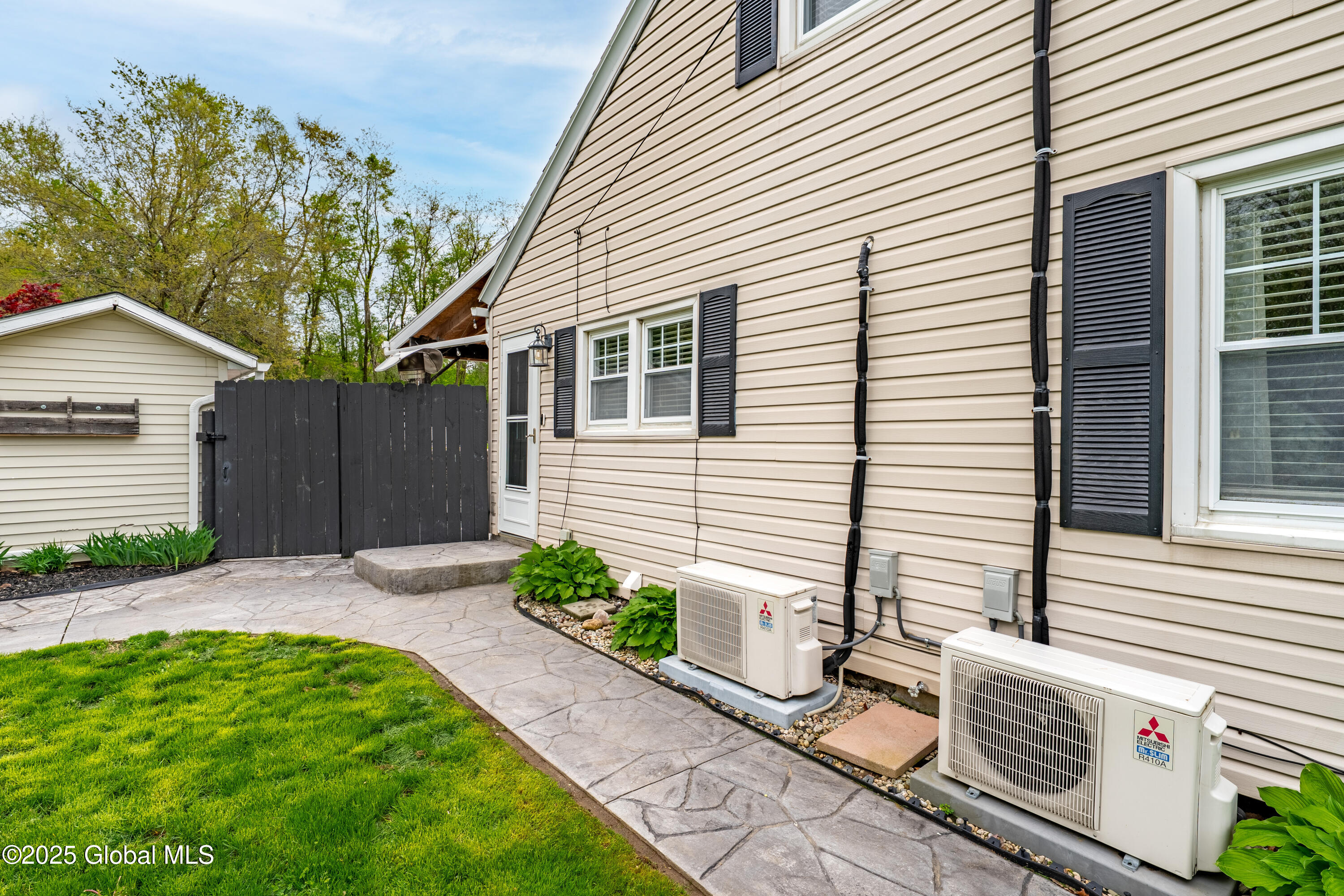 265 Summit Avenue, Rensselaer, New York image 6