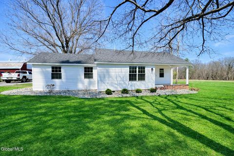 Photo of 675 Macelroy Road, Ballston Lake, NY 12019 (MLS # 202615243)