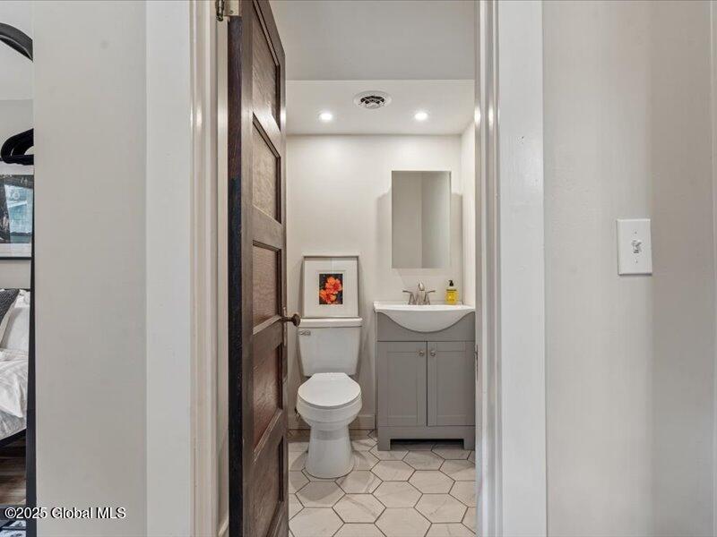 2 Van Rensselaer Street, Saratoga Springs, New York image 14