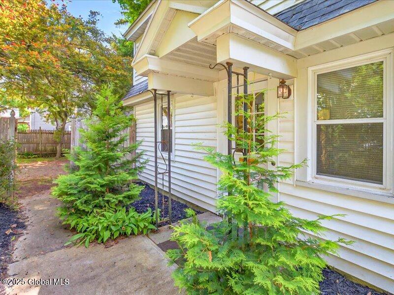 2 Van Rensselaer Street, Saratoga Springs, New York image 31