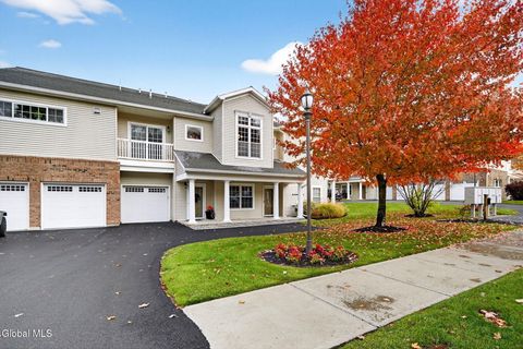 Photo of 807 Vly Pointe Drive, Schenectady, NY 12309 (MLS # 202528871)