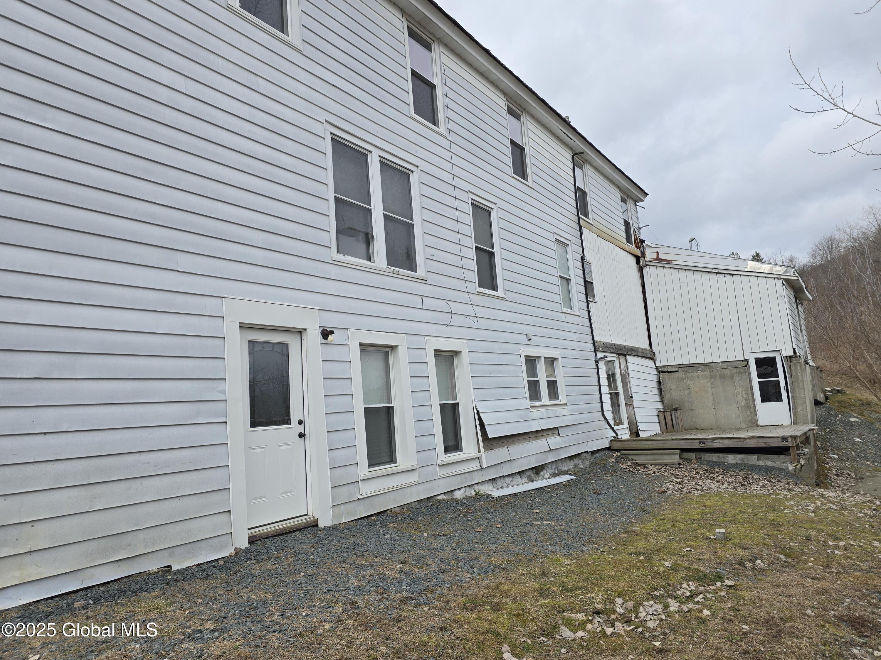 Petersburgh, New York 12138, United States, 5 Bedrooms Bedrooms, ,3 BathroomsBathrooms,Residential,Active,90884