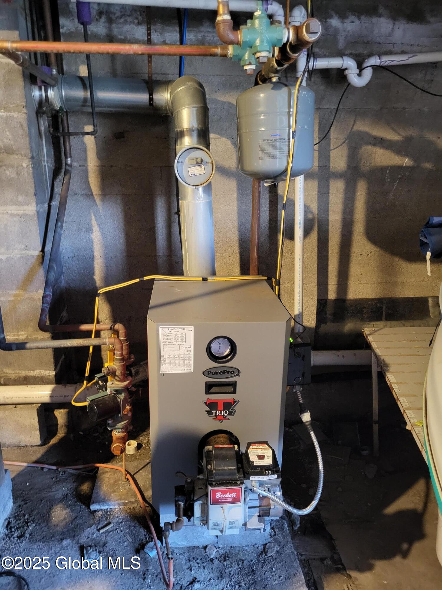 Petersburgh, New York 12138, United States, 5 Bedrooms Bedrooms, ,3 BathroomsBathrooms,Residential,Active,90884