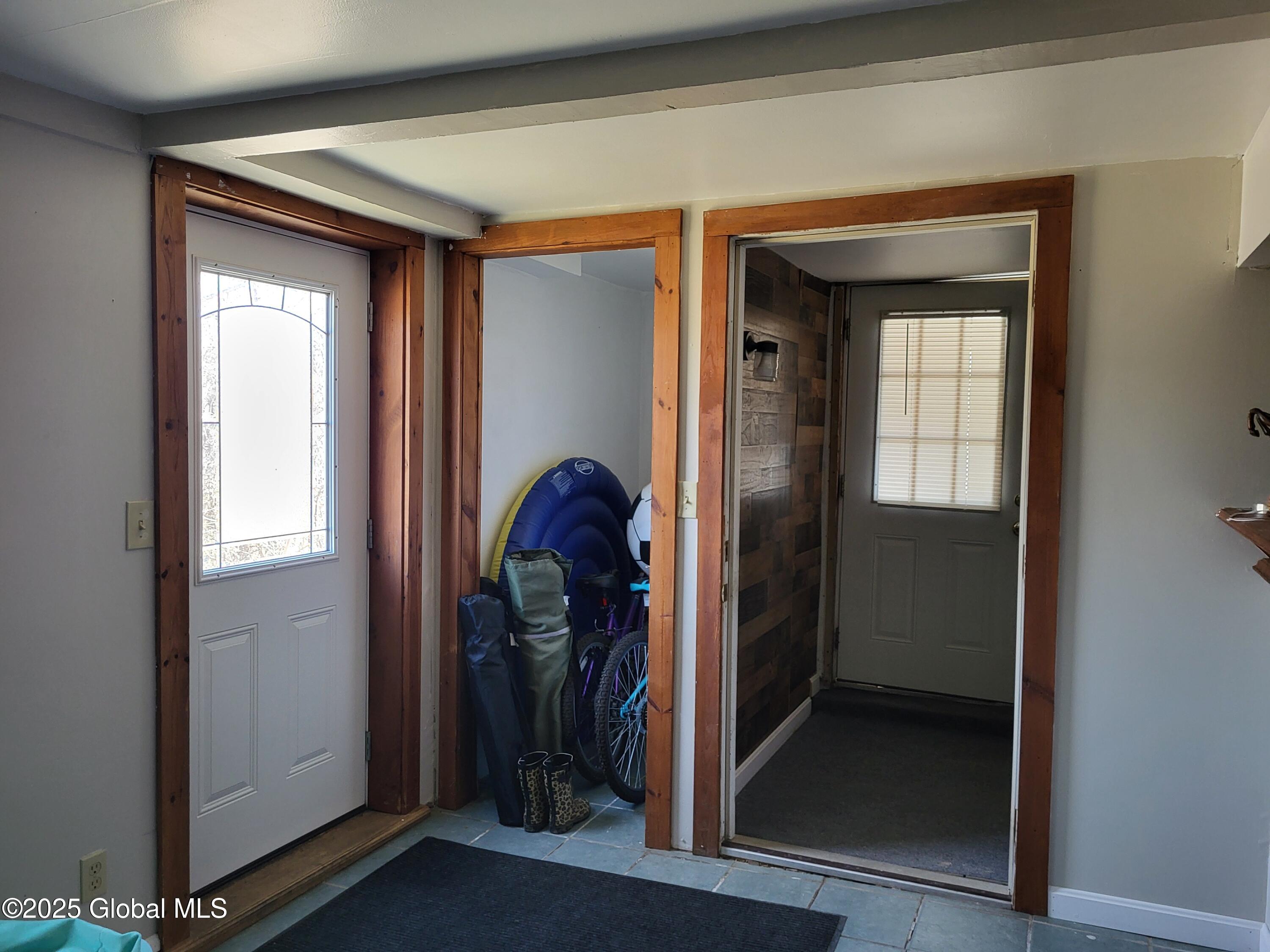 Petersburgh, New York 12138, United States, 5 Bedrooms Bedrooms, ,3 BathroomsBathrooms,Residential,Active,90884