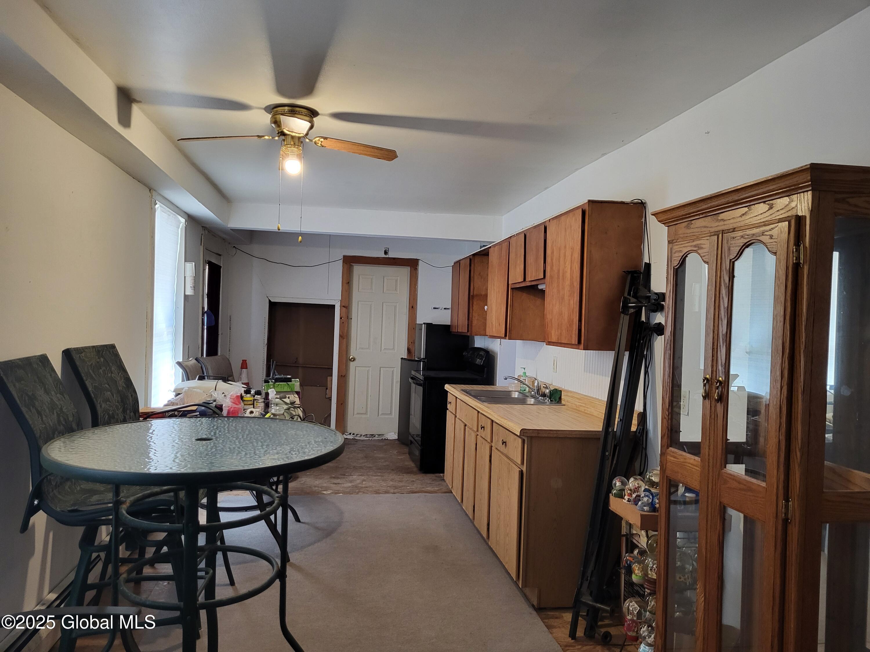 Petersburgh, New York 12138, United States, 5 Bedrooms Bedrooms, ,3 BathroomsBathrooms,Residential,Active,90884