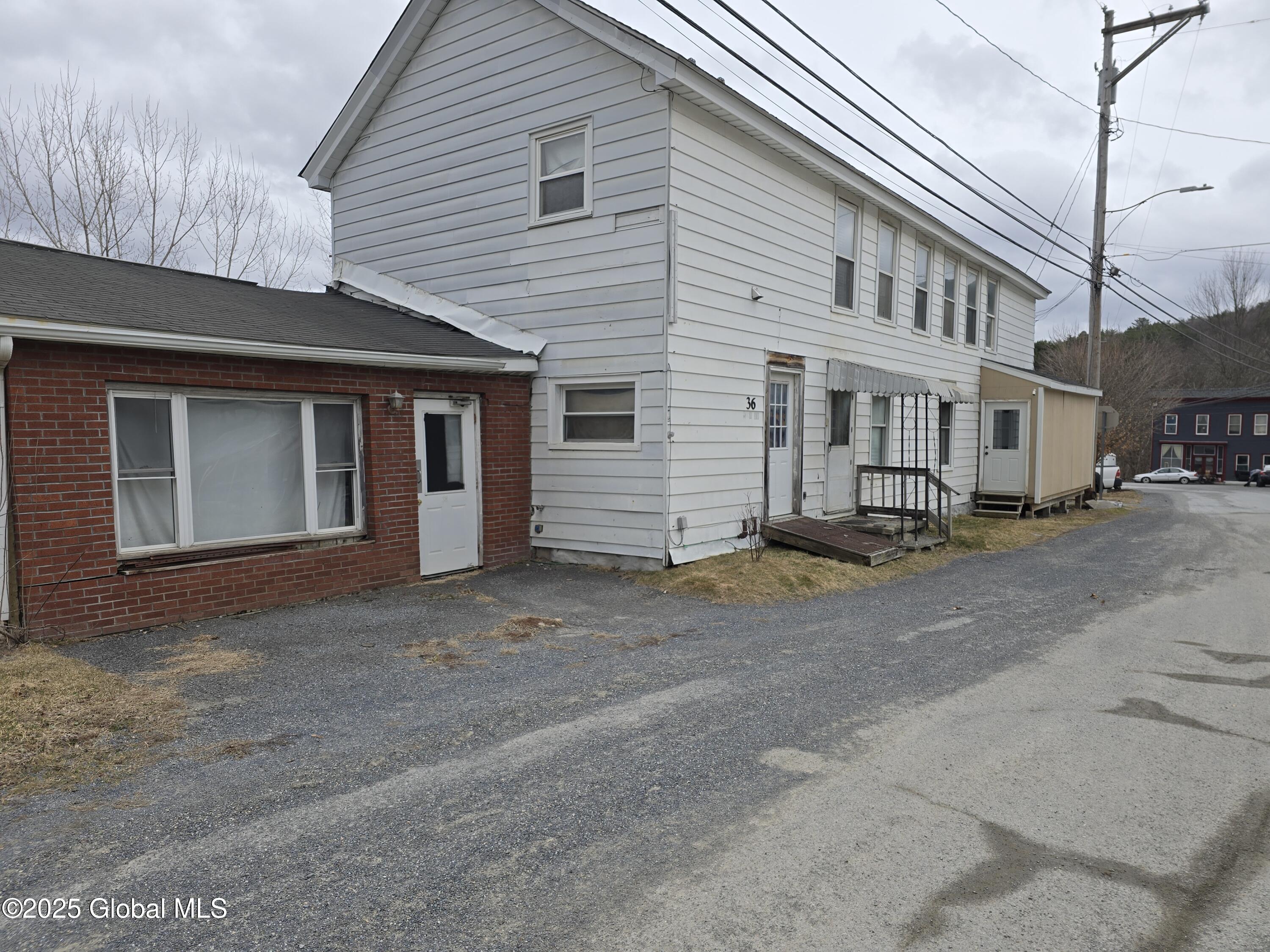 Petersburgh, New York 12138, United States, 5 Bedrooms Bedrooms, ,3 BathroomsBathrooms,Residential,Active,90884