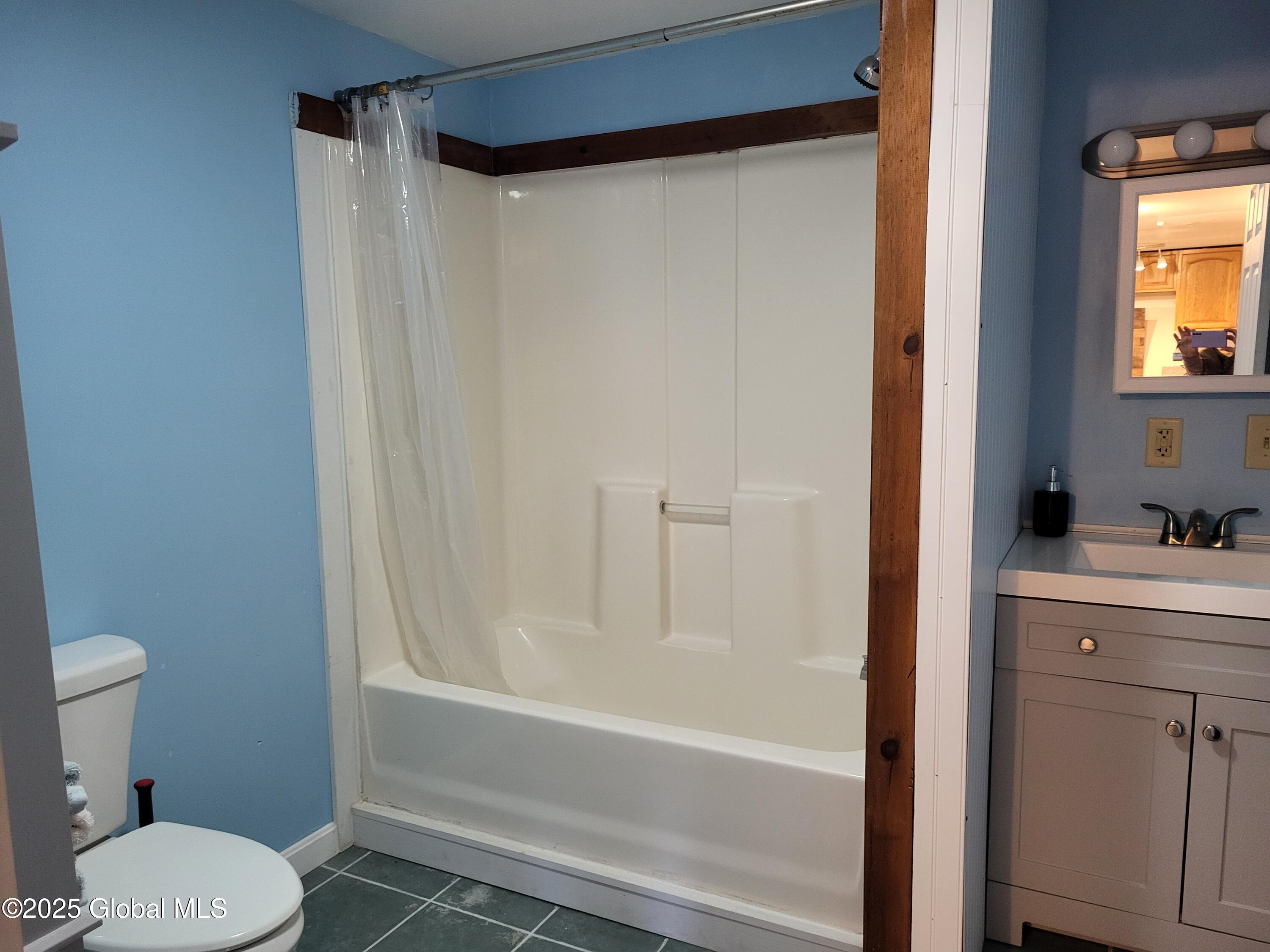 Petersburgh, New York 12138, United States, 5 Bedrooms Bedrooms, ,3 BathroomsBathrooms,Residential,Active,90884