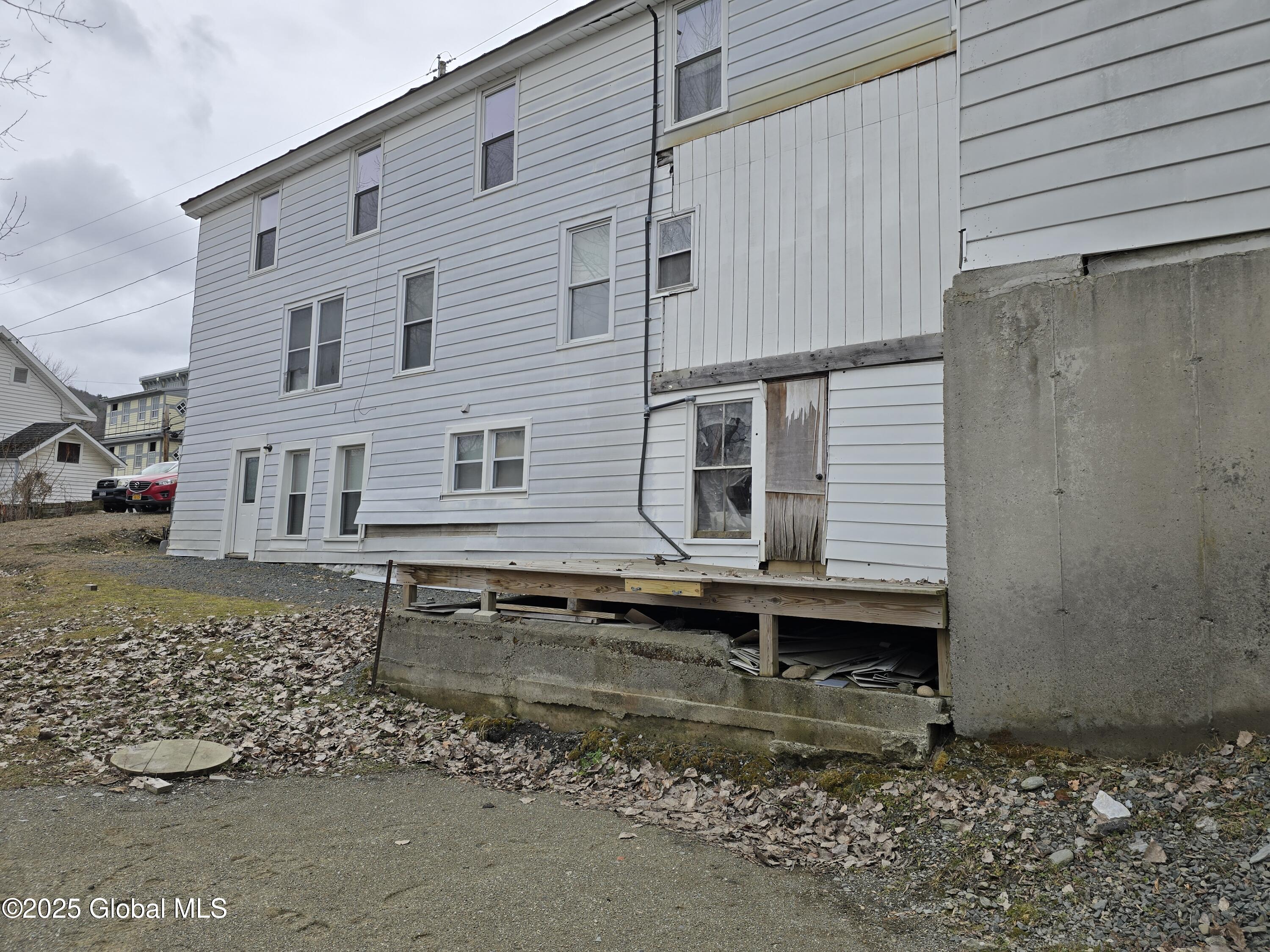 Petersburgh, New York 12138, United States, 5 Bedrooms Bedrooms, ,3 BathroomsBathrooms,Residential,Active,90884