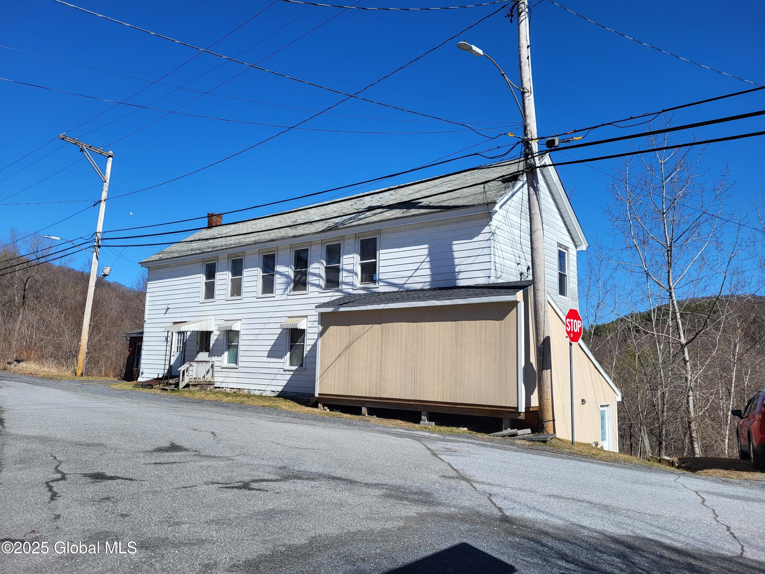 Petersburgh, New York 12138, United States, 5 Bedrooms Bedrooms, ,3 BathroomsBathrooms,Residential,Active,90884