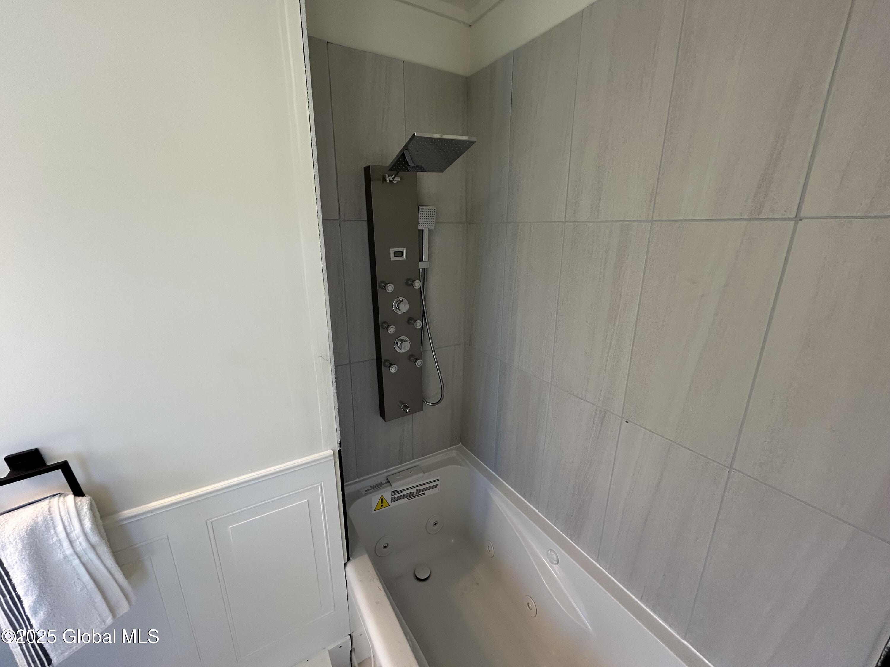 12 Monroe Street, Gloversville, New York image 19
