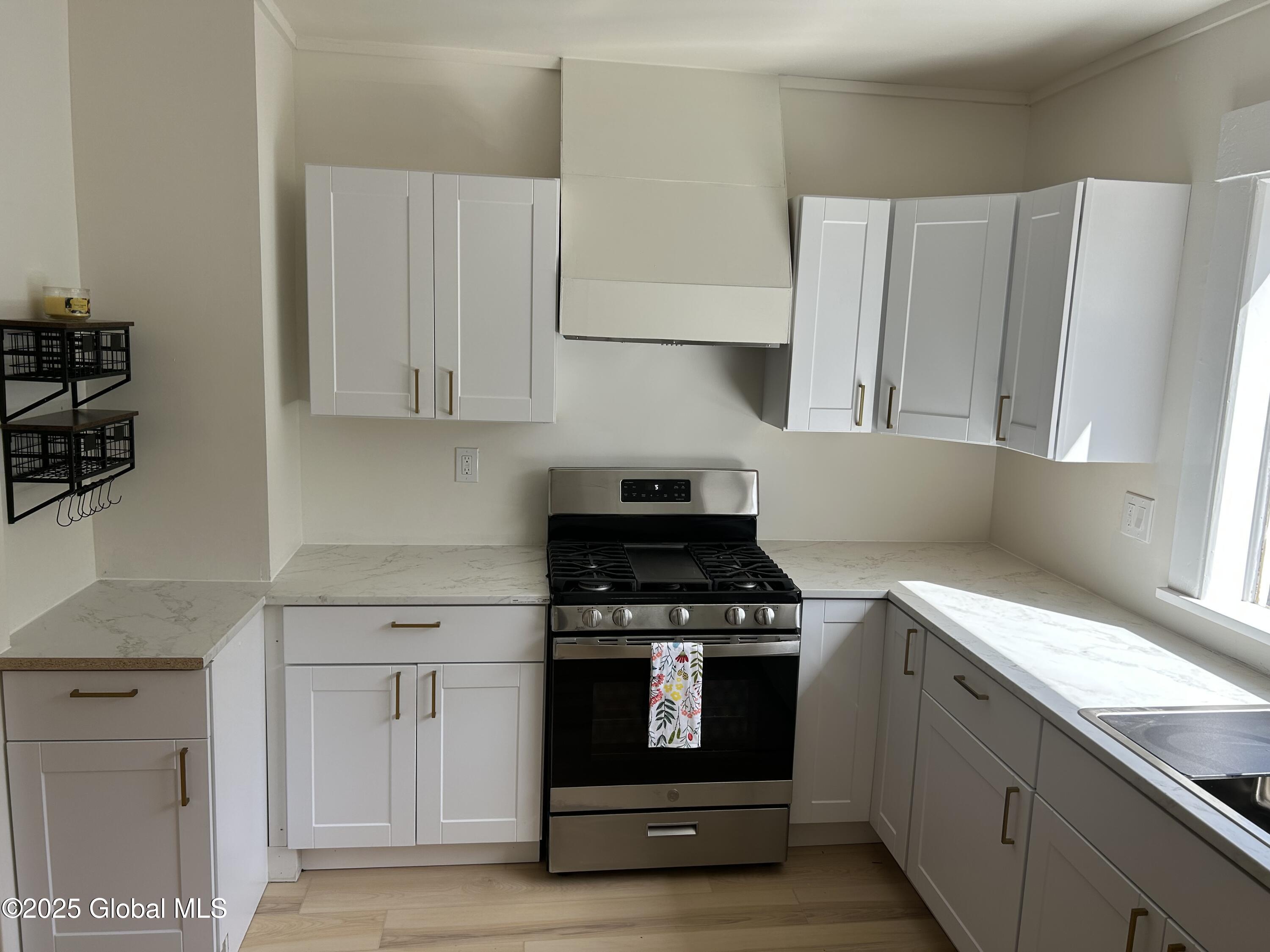 12 Monroe Street, Gloversville, New York image 6