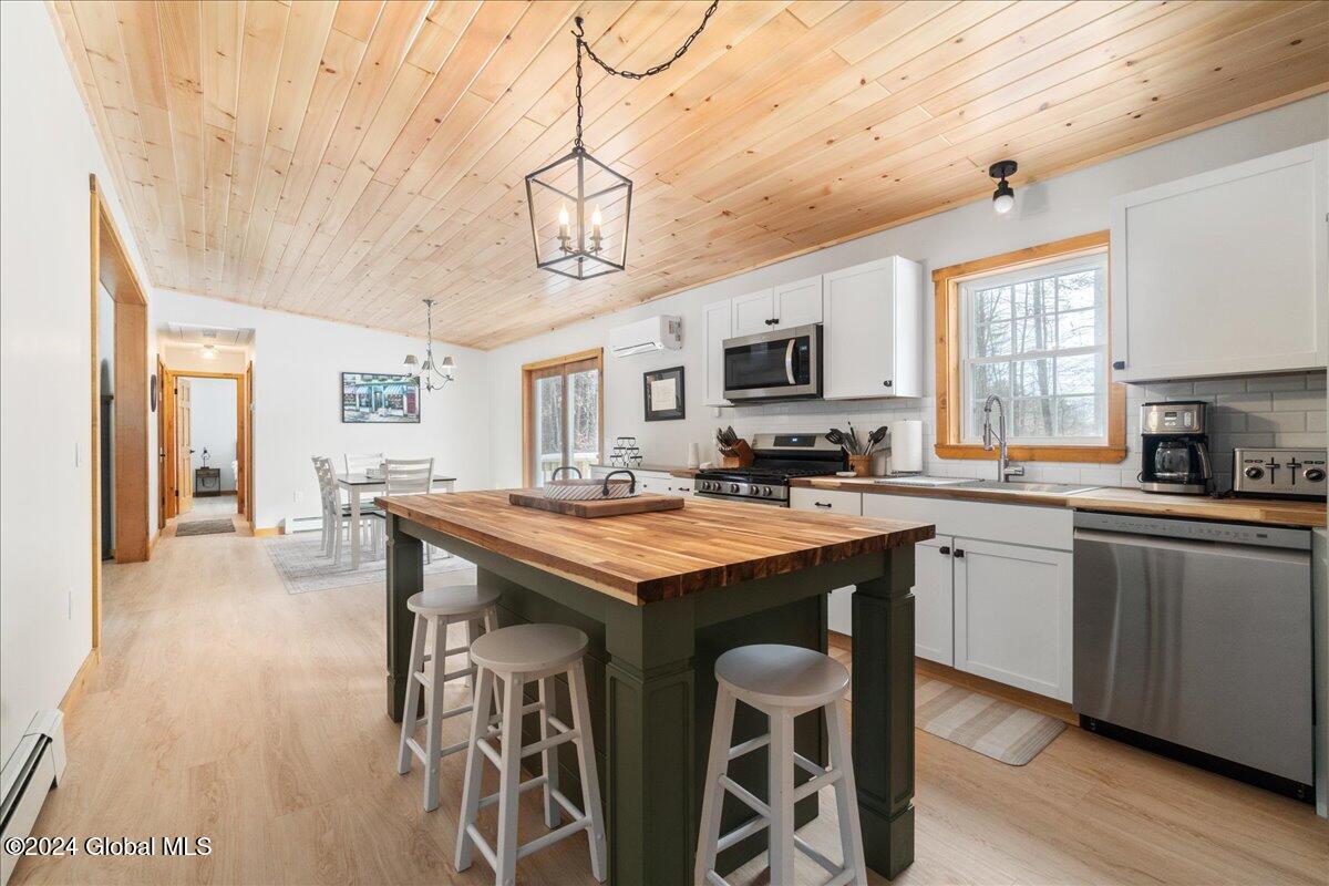 32 Lady Slipper Lane, Porter Corners, New York image 8