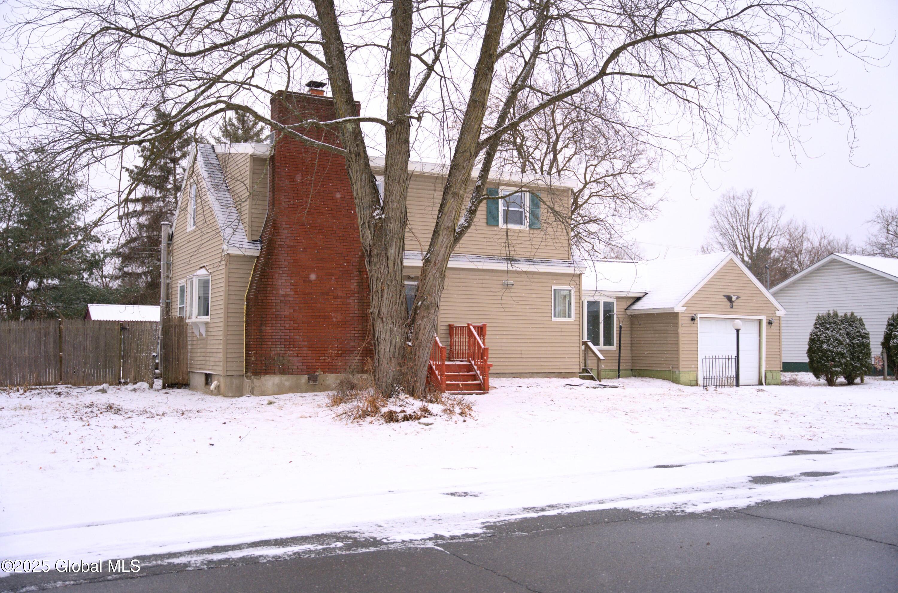 26 Circle Drive, South Glens Falls, New York image 2