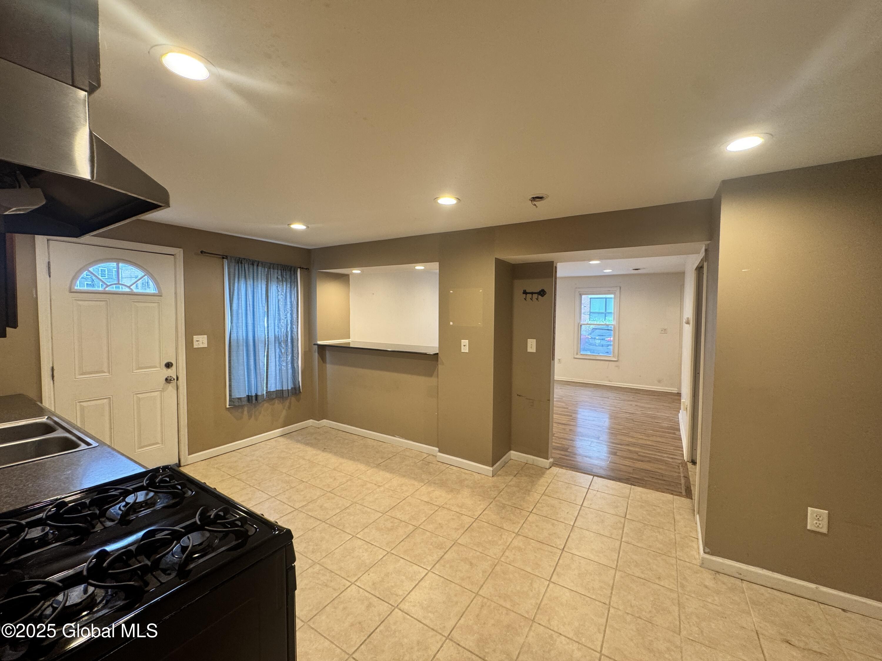 54 Sargent Street, Cohoes, New York image 10