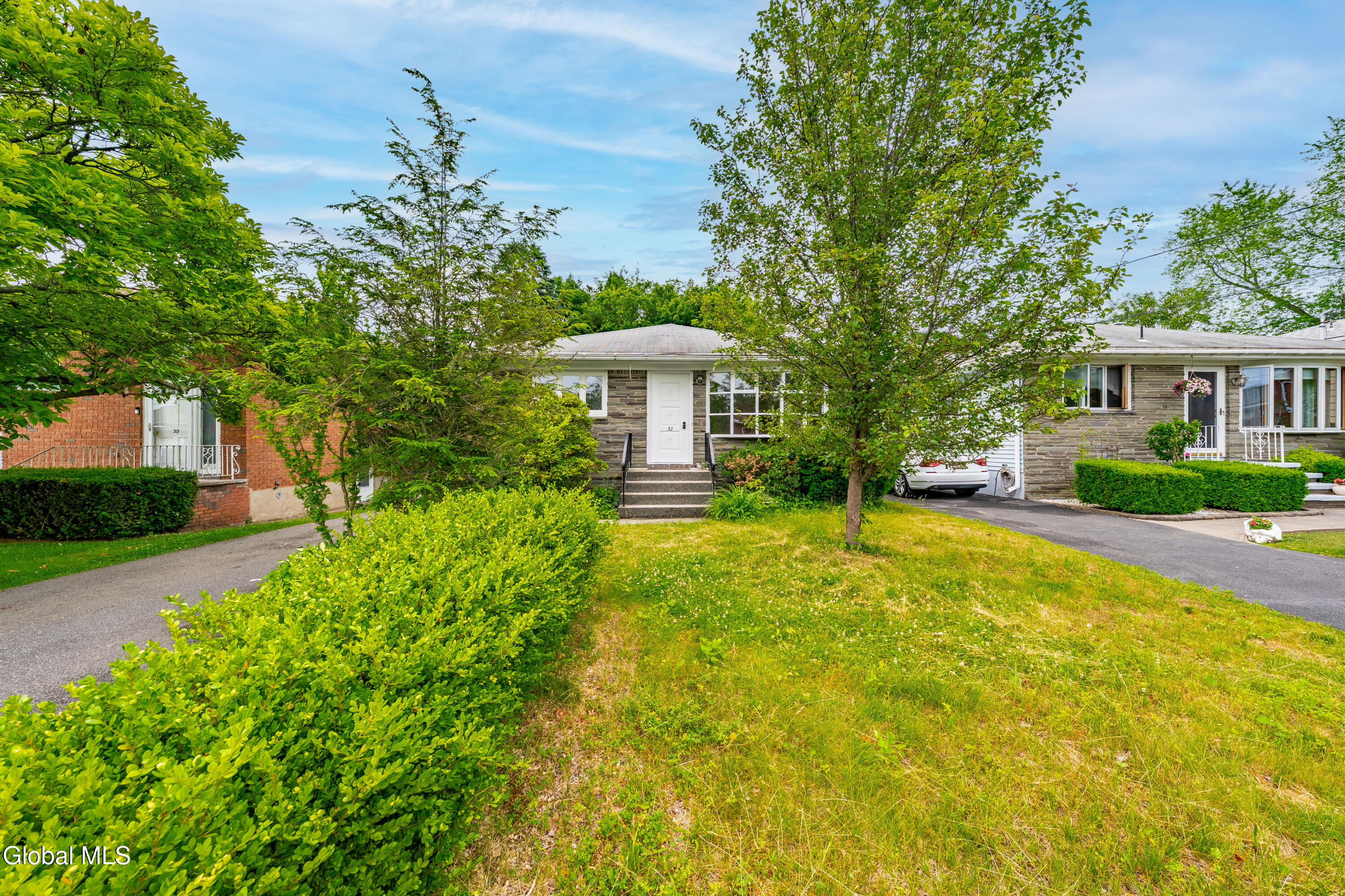 32 Carroll Avenue