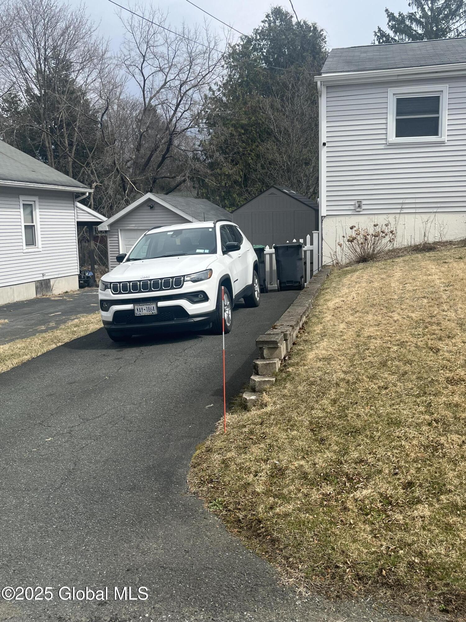 Troy, New York 12180, United States, 3 Bedrooms Bedrooms, ,1 BathroomBathrooms,Residential,Active,99111