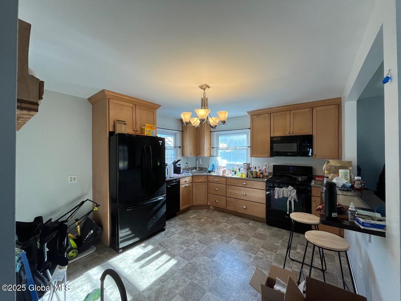 Troy, New York 12180, United States, 3 Bedrooms Bedrooms, ,1 BathroomBathrooms,Residential,Active,99111