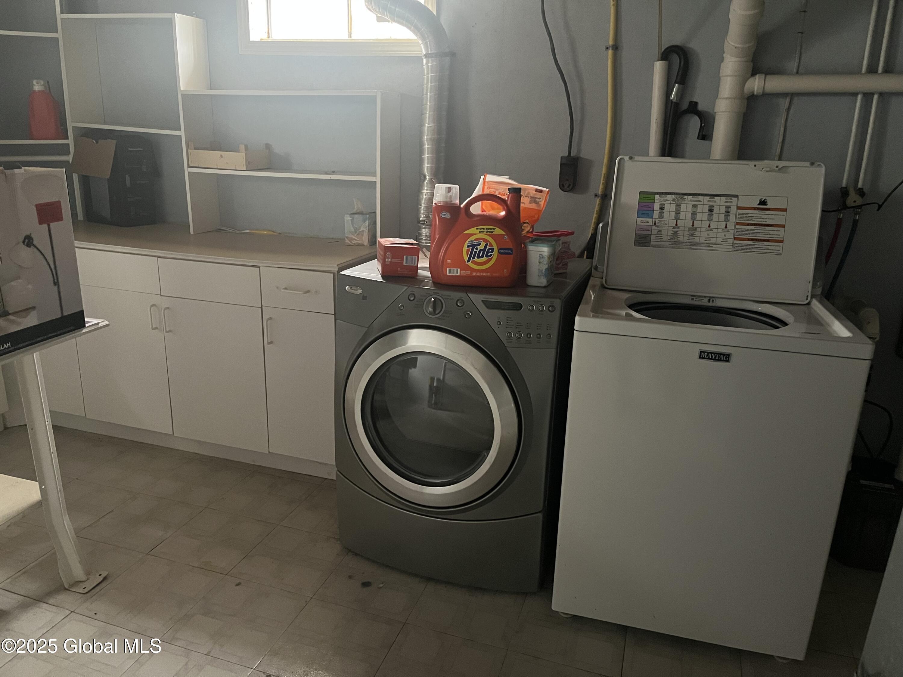 Troy, New York 12180, United States, 3 Bedrooms Bedrooms, ,1 BathroomBathrooms,Residential,Active,99111