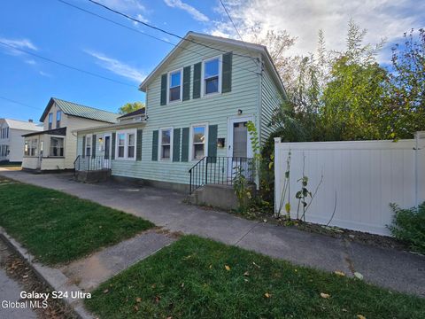 Photo of 70 Oak Street, Saratoga Springs, NY 12866 (MLS # 202528073)