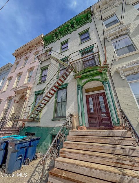 Multifamily For Sale - 81 Ten Broeck Street<br/> Albany County, Albany, NY 12210